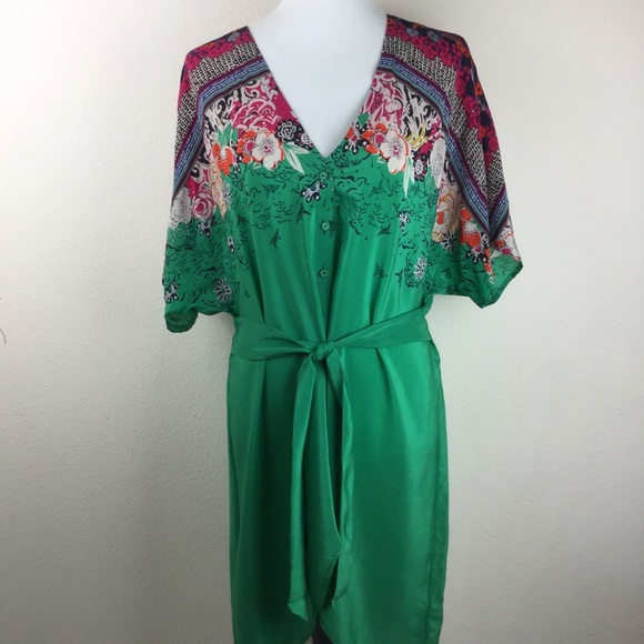 Anthropologie Tops - NWT Vanessa Virginia Takato silk tunic size 14